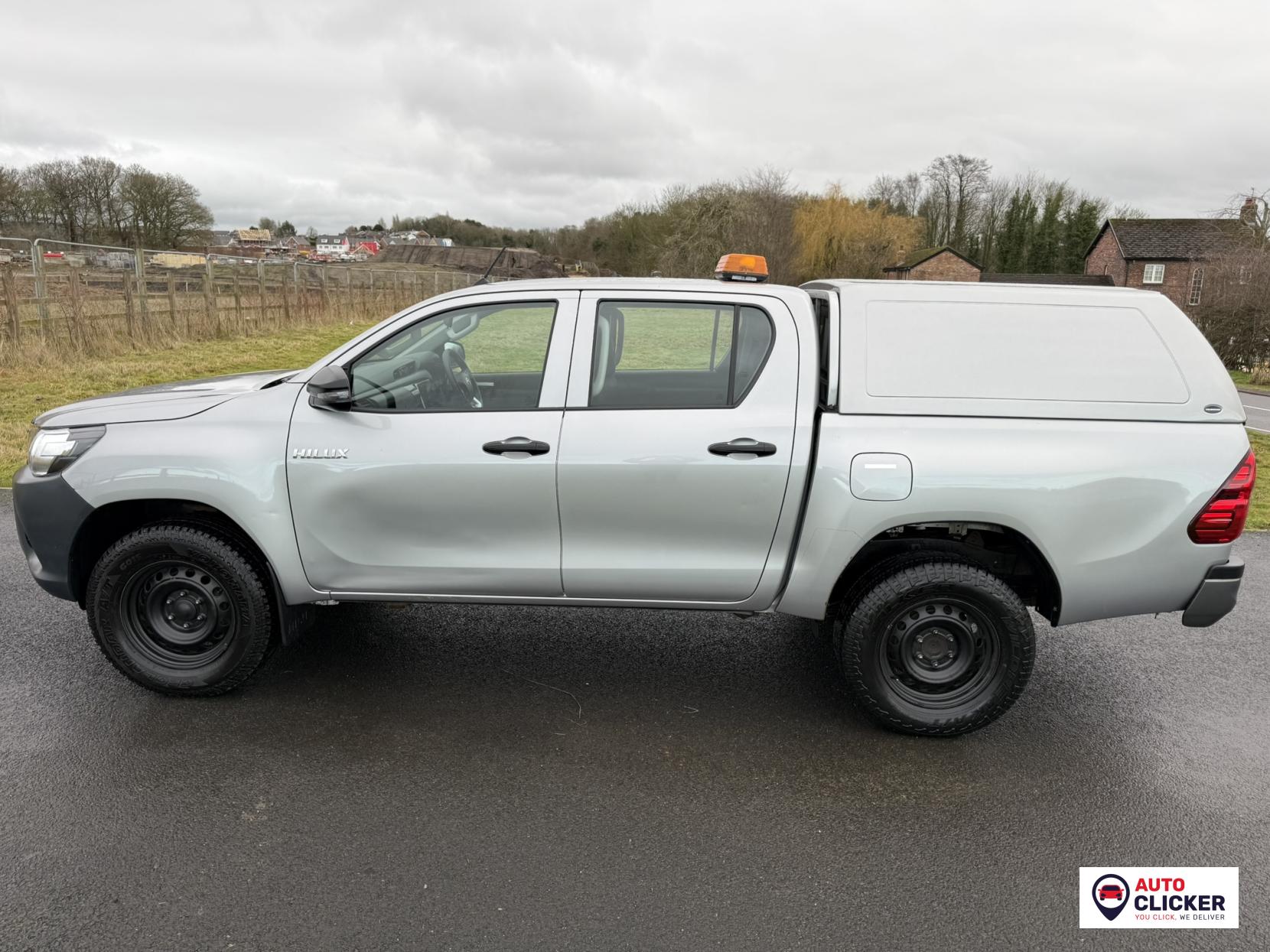 Toyota Hilux 2.4 D-4D Active Pickup Double Cab 4dr Diesel Manual 4WD Euro 6 (s/s) (150 ps)