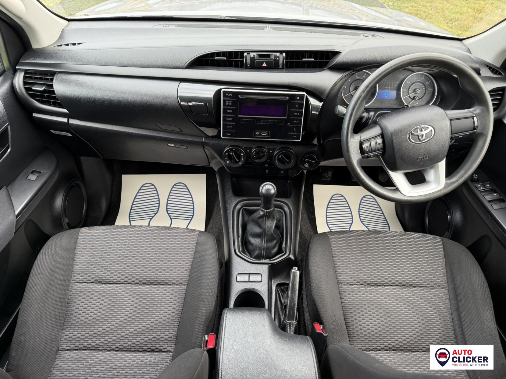 Toyota Hilux 2.4 D-4D Active Pickup Double Cab 4dr Diesel Manual 4WD Euro 6 (s/s) (150 ps)