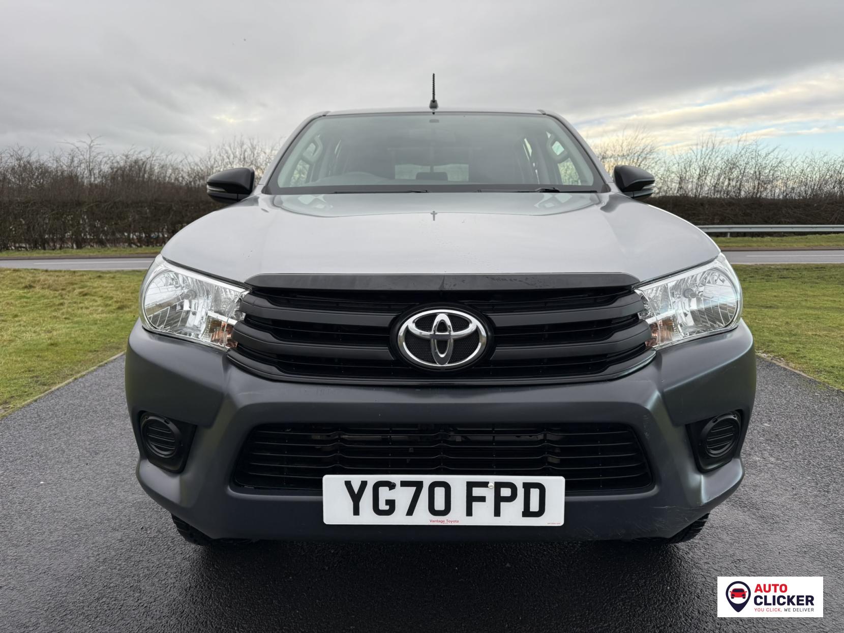Toyota Hilux 2.4 D-4D Active Pickup Double Cab 4dr Diesel Manual 4WD Euro 6 (s/s) (150 ps)