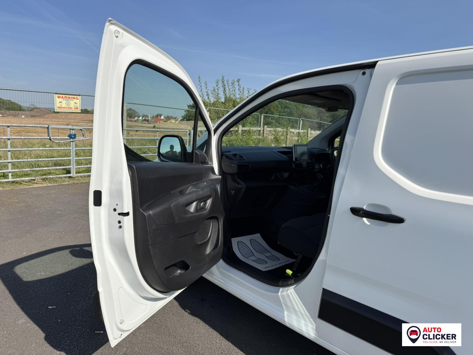 Vauxhall Combo 1.5 Turbo D 2300 Sportive Panel Van 4dr Diesel Manual L1 H1 Euro 6 (100 ps)
