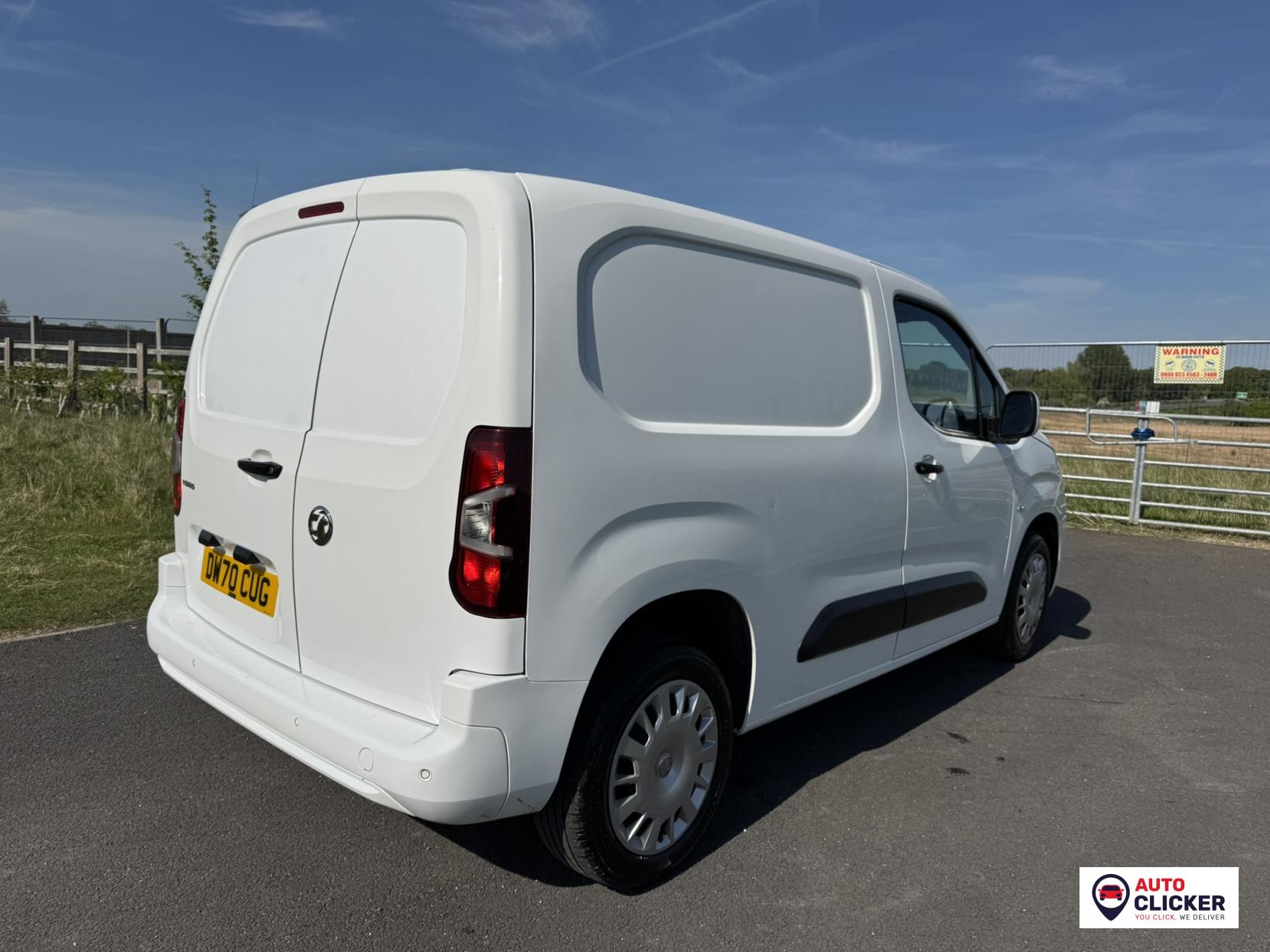 Vauxhall Combo 1.5 Turbo D 2300 Sportive Panel Van 4dr Diesel Manual L1 H1 Euro 6 (100 ps)