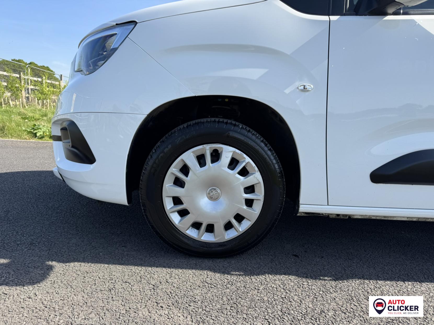 Vauxhall Combo 1.5 Turbo D 2300 Sportive Panel Van 4dr Diesel Manual L1 H1 Euro 6 (100 ps)