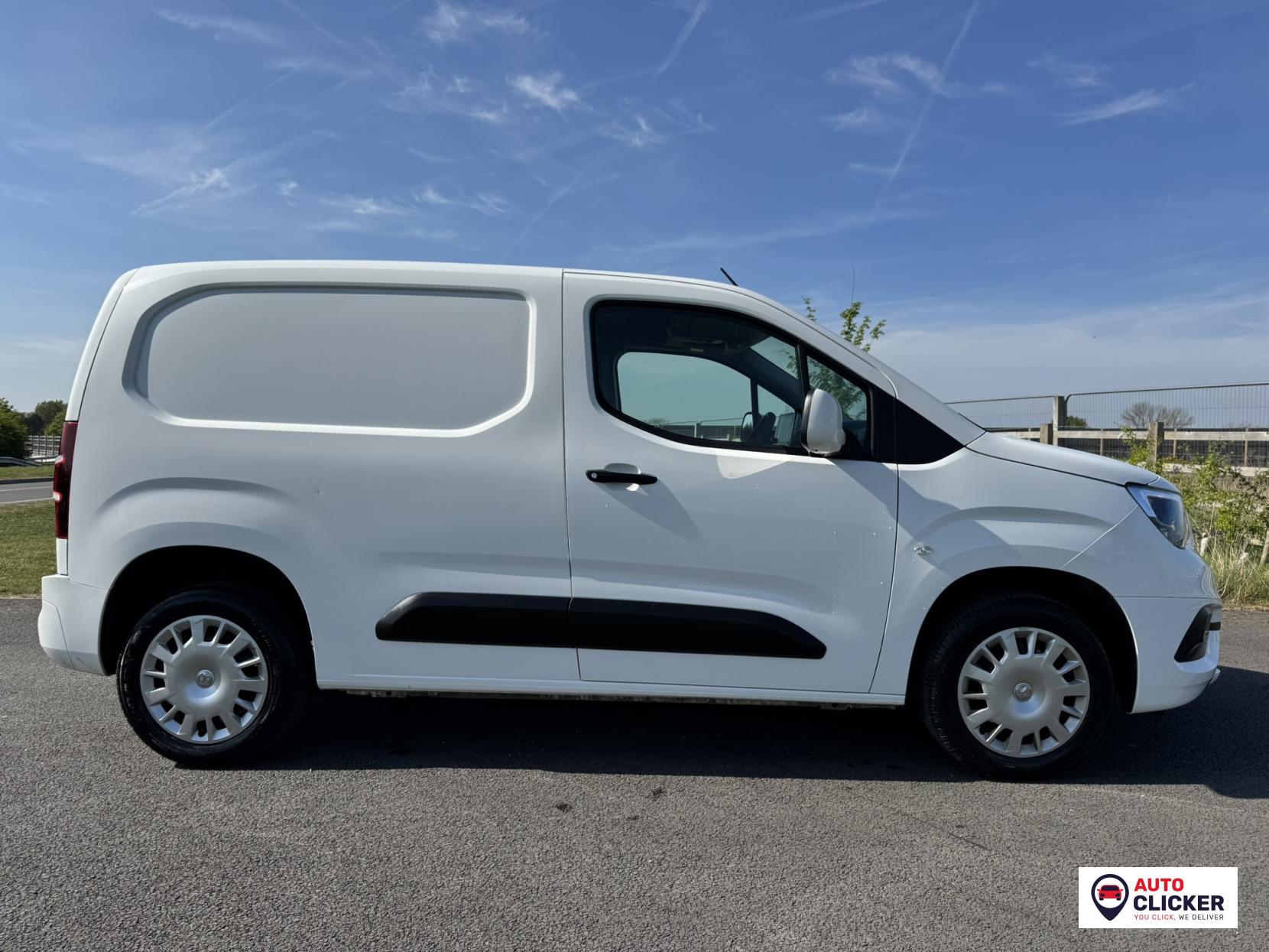 Vauxhall Combo 1.5 Turbo D 2300 Sportive Panel Van 4dr Diesel Manual L1 H1 Euro 6 (100 ps)