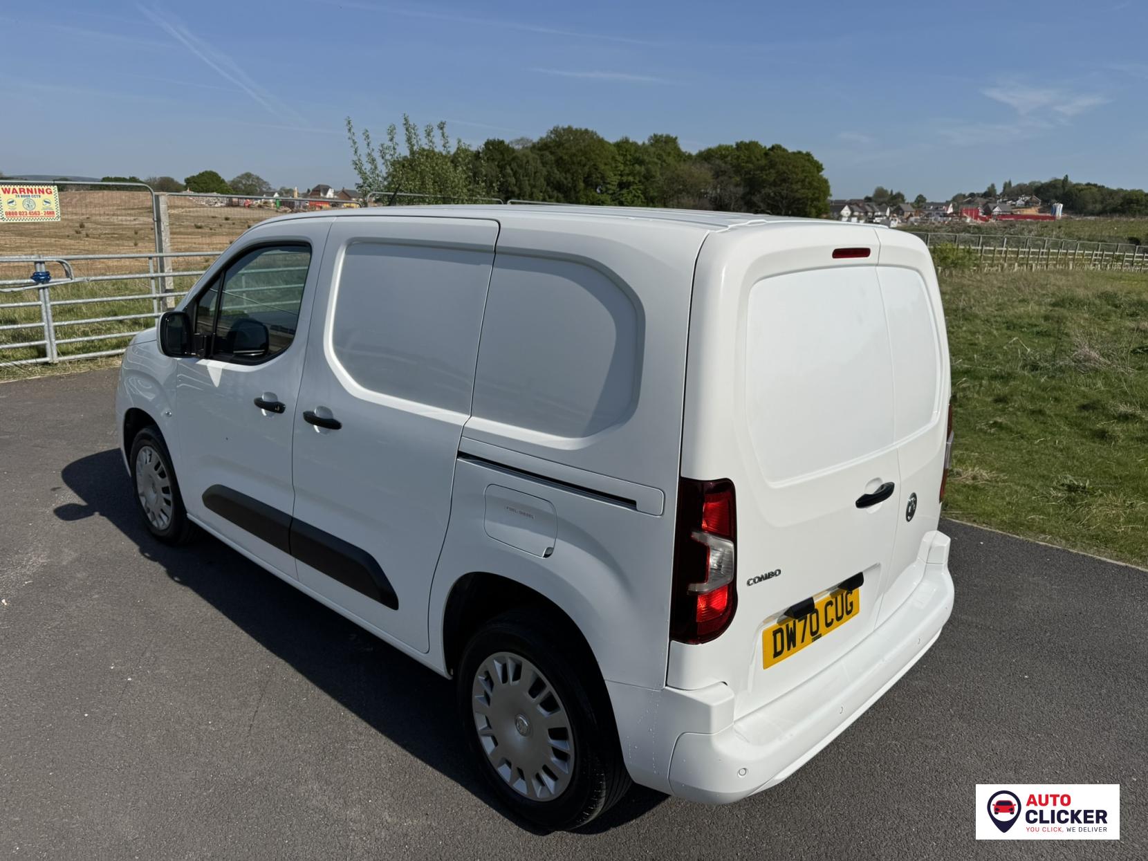 Vauxhall Combo 1.5 Turbo D 2300 Sportive Panel Van 4dr Diesel Manual L1 H1 Euro 6 (100 ps)