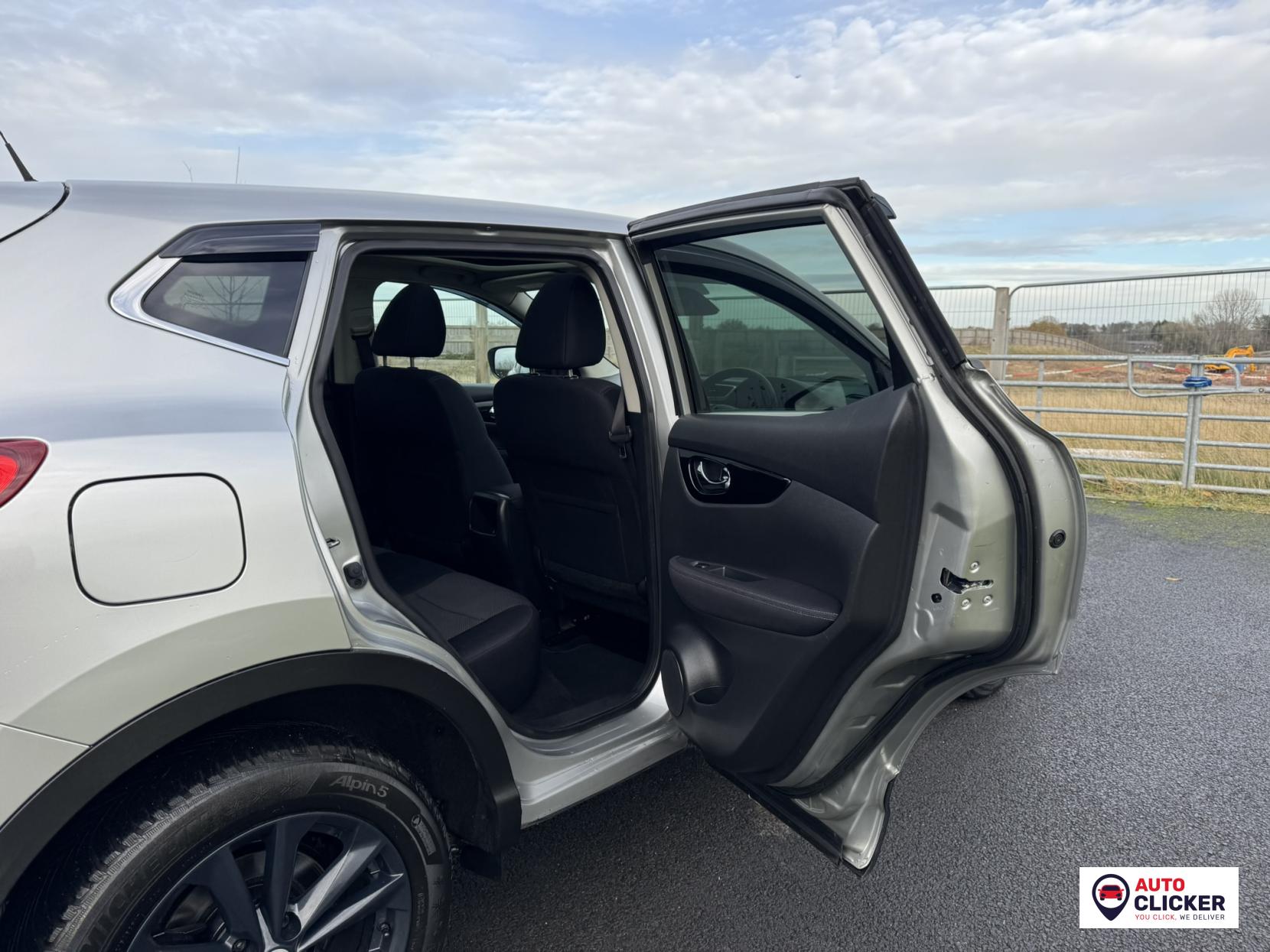 Nissan Qashqai 1.5 dCi Acenta Premium SUV 5dr Diesel Manual 2WD Euro 5 (s/s) (110 ps)