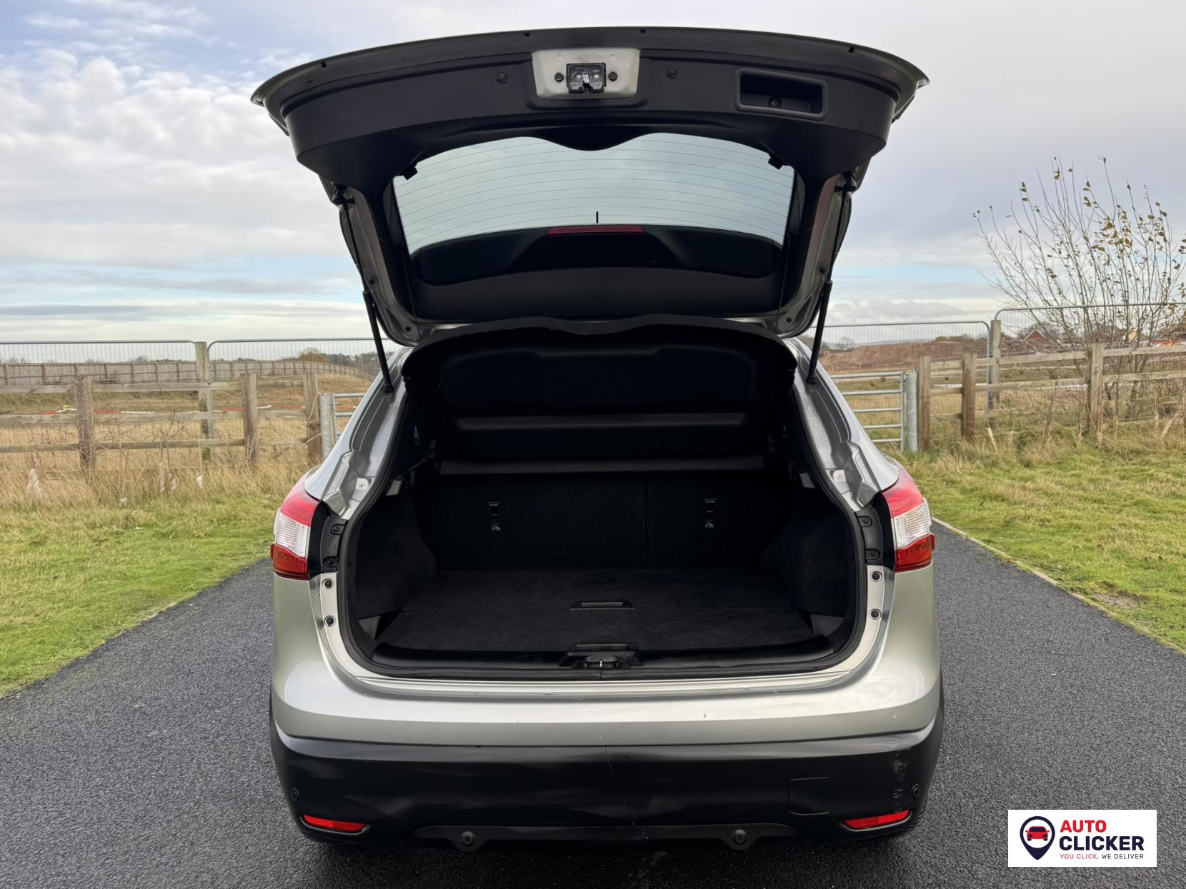 Nissan Qashqai 1.5 dCi Acenta Premium SUV 5dr Diesel Manual 2WD Euro 5 (s/s) (110 ps)