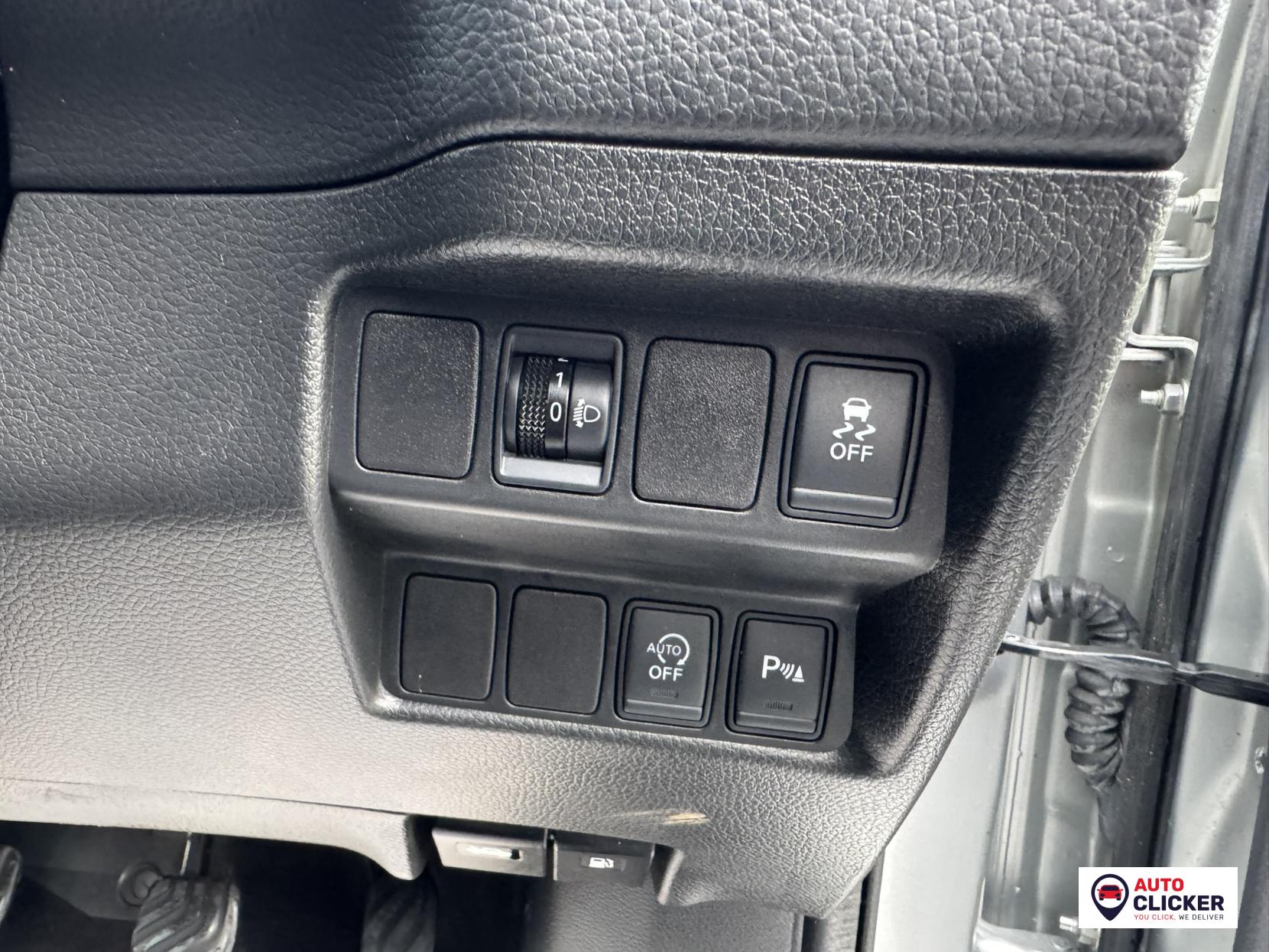 Nissan Qashqai 1.5 dCi Acenta Premium SUV 5dr Diesel Manual 2WD Euro 5 (s/s) (110 ps)