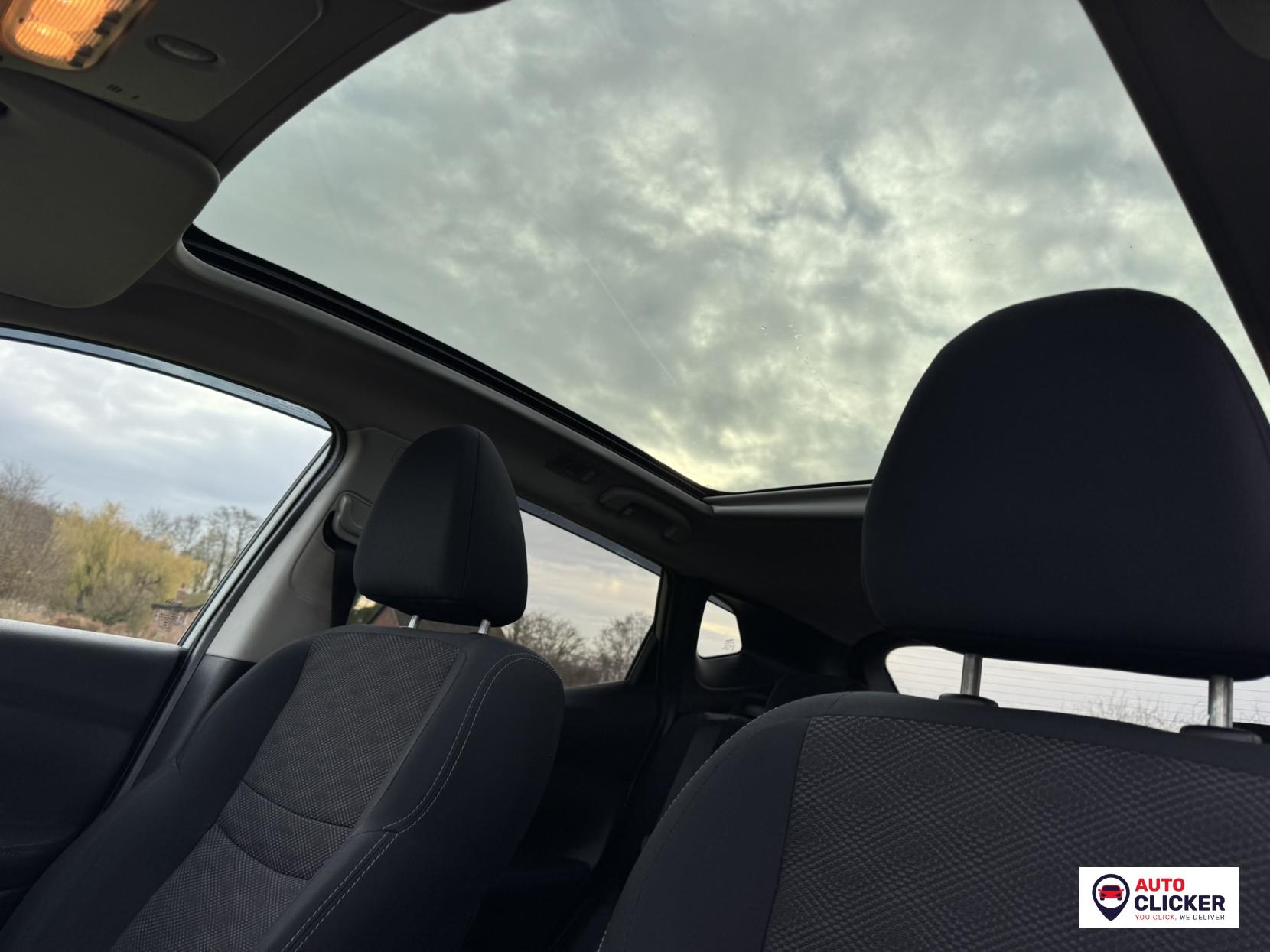 Nissan Qashqai 1.5 dCi Acenta Premium SUV 5dr Diesel Manual 2WD Euro 5 (s/s) (110 ps)