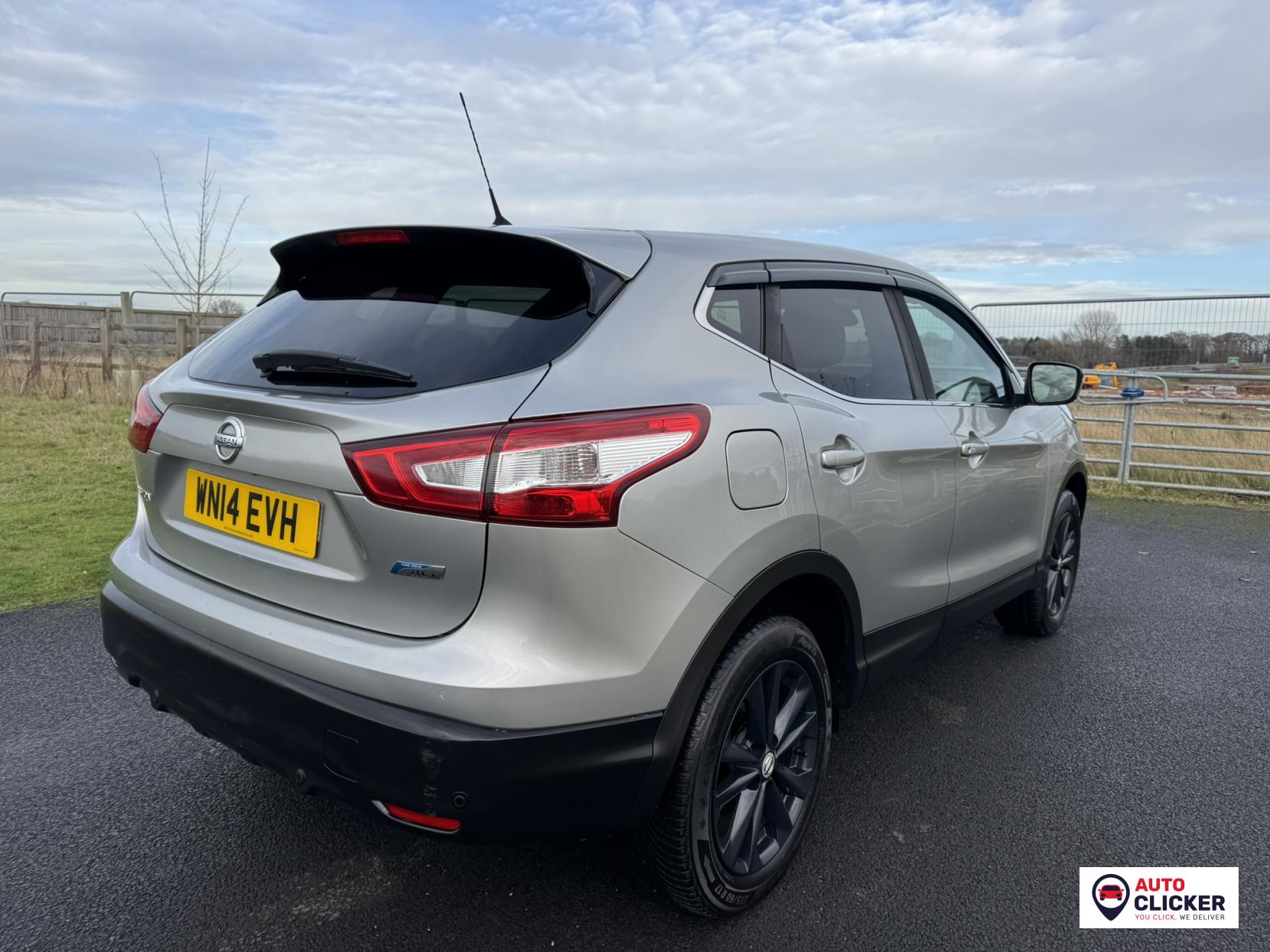 Nissan Qashqai 1.5 dCi Acenta Premium SUV 5dr Diesel Manual 2WD Euro 5 (s/s) (110 ps)