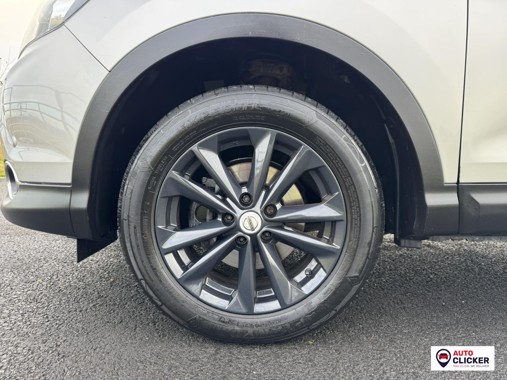 Nissan Qashqai 1.5 dCi Acenta Premium SUV 5dr Diesel Manual 2WD Euro 5 (s/s) (110 ps)