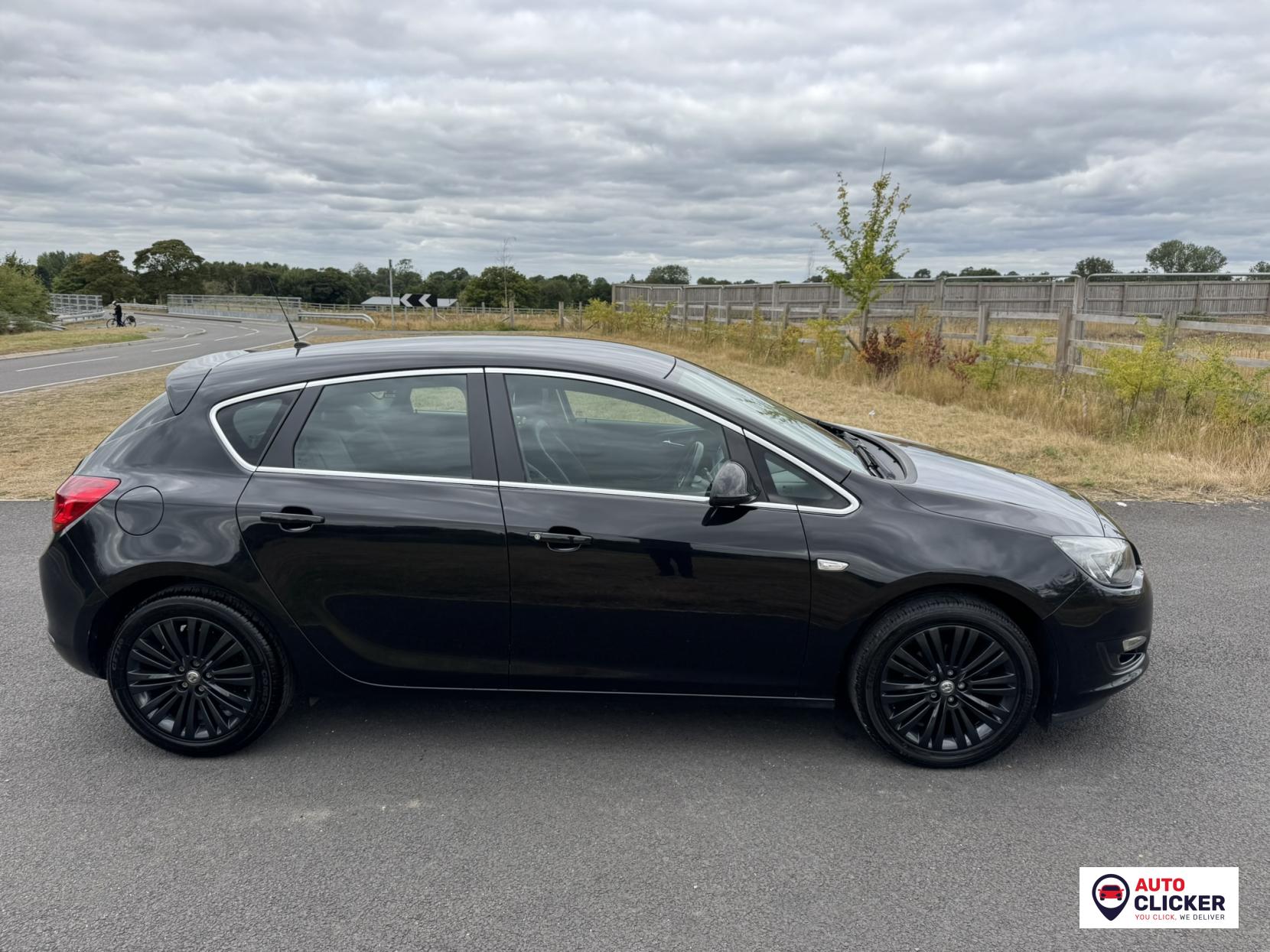Vauxhall Astra 1.4i Excite Hatchback 5dr Petrol Manual Euro 6 (100 ps)