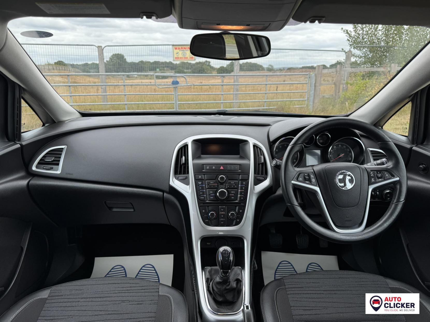 Vauxhall Astra 1.4i Excite Hatchback 5dr Petrol Manual Euro 6 (100 ps)