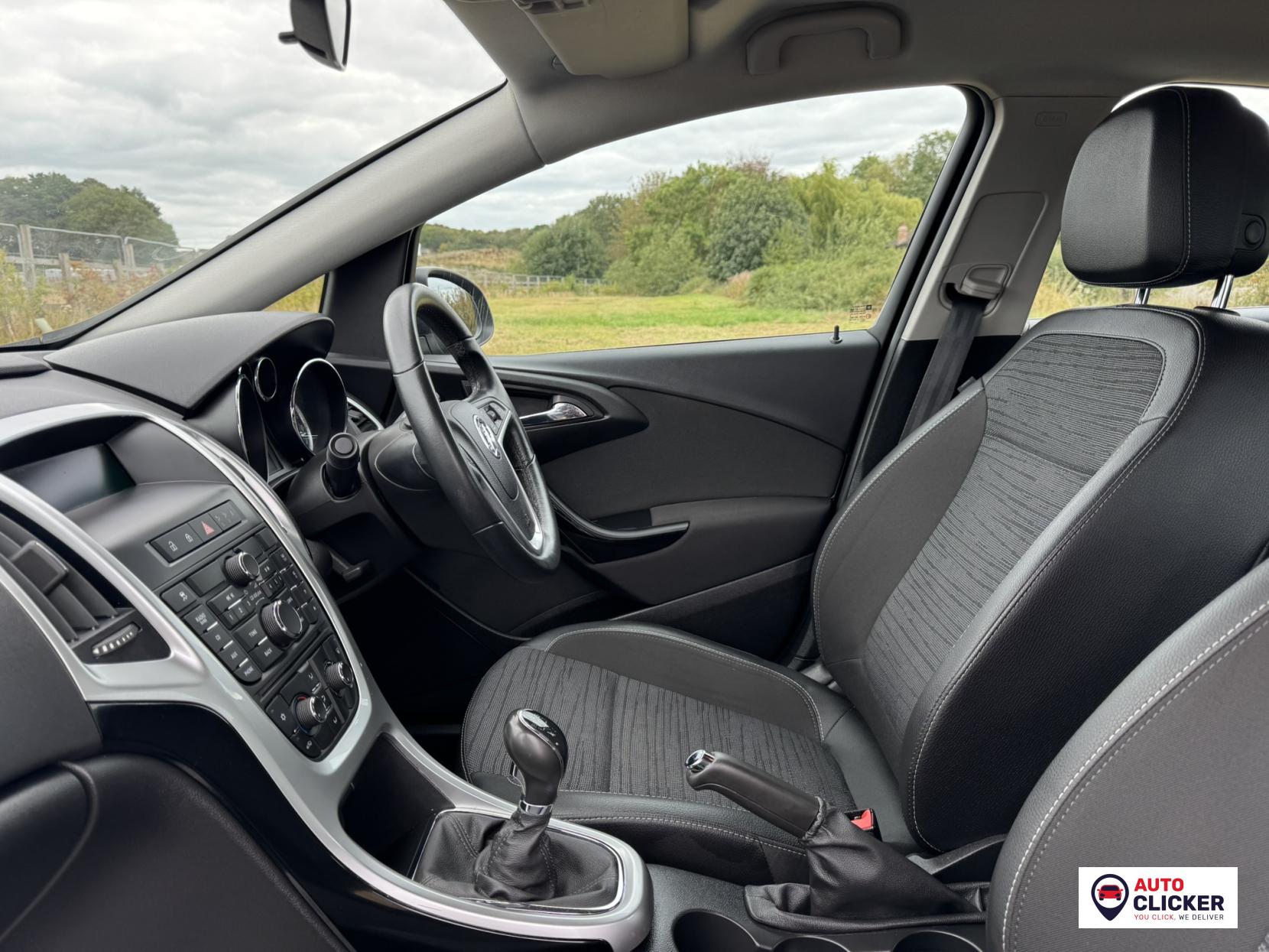 Vauxhall Astra 1.4i Excite Hatchback 5dr Petrol Manual Euro 6 (100 ps)
