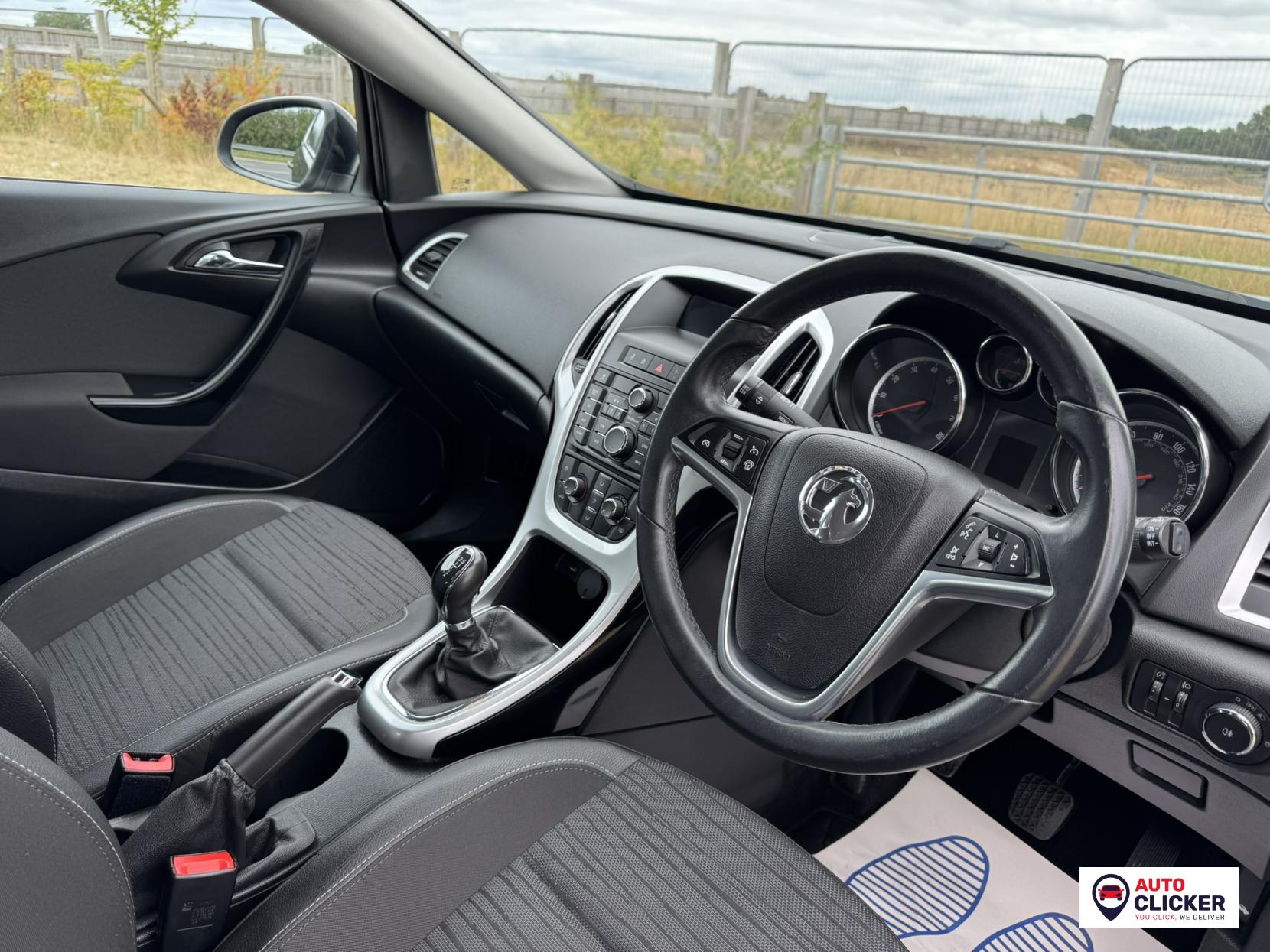 Vauxhall Astra 1.4i Excite Hatchback 5dr Petrol Manual Euro 6 (100 ps)