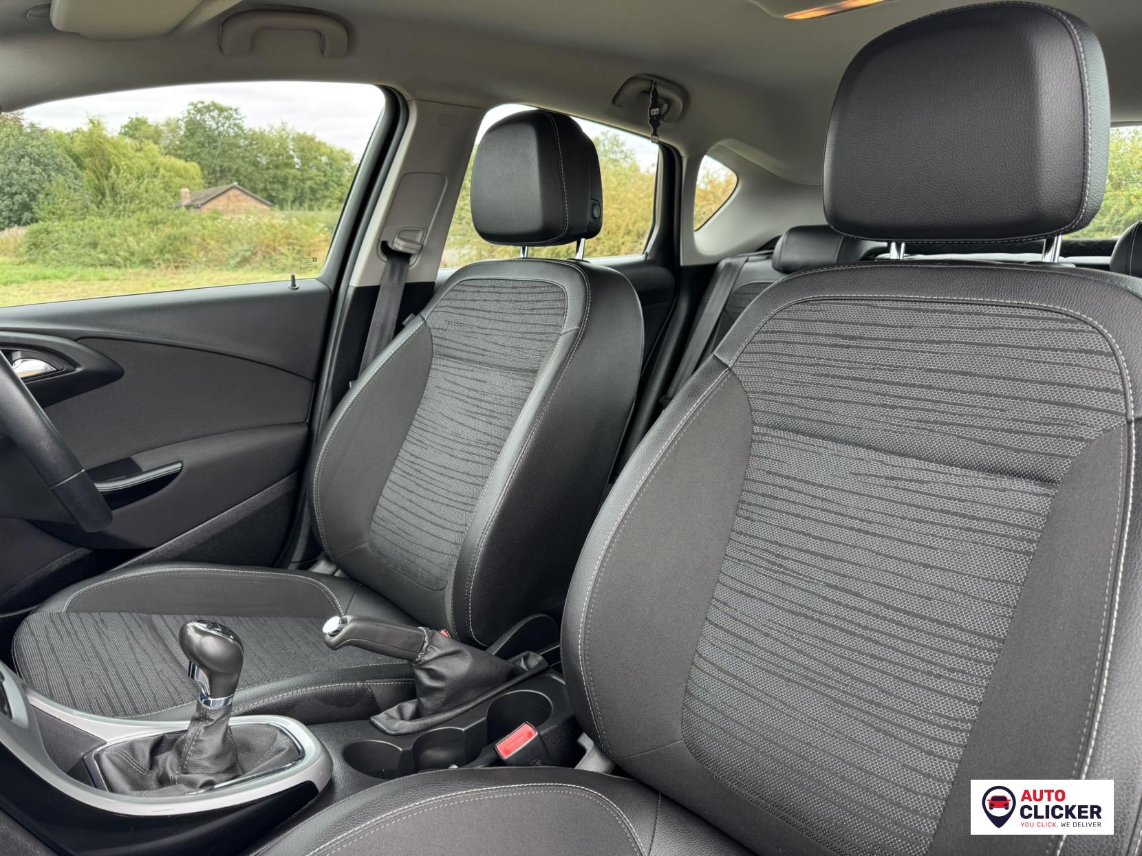 Vauxhall Astra 1.4i Excite Hatchback 5dr Petrol Manual Euro 6 (100 ps)