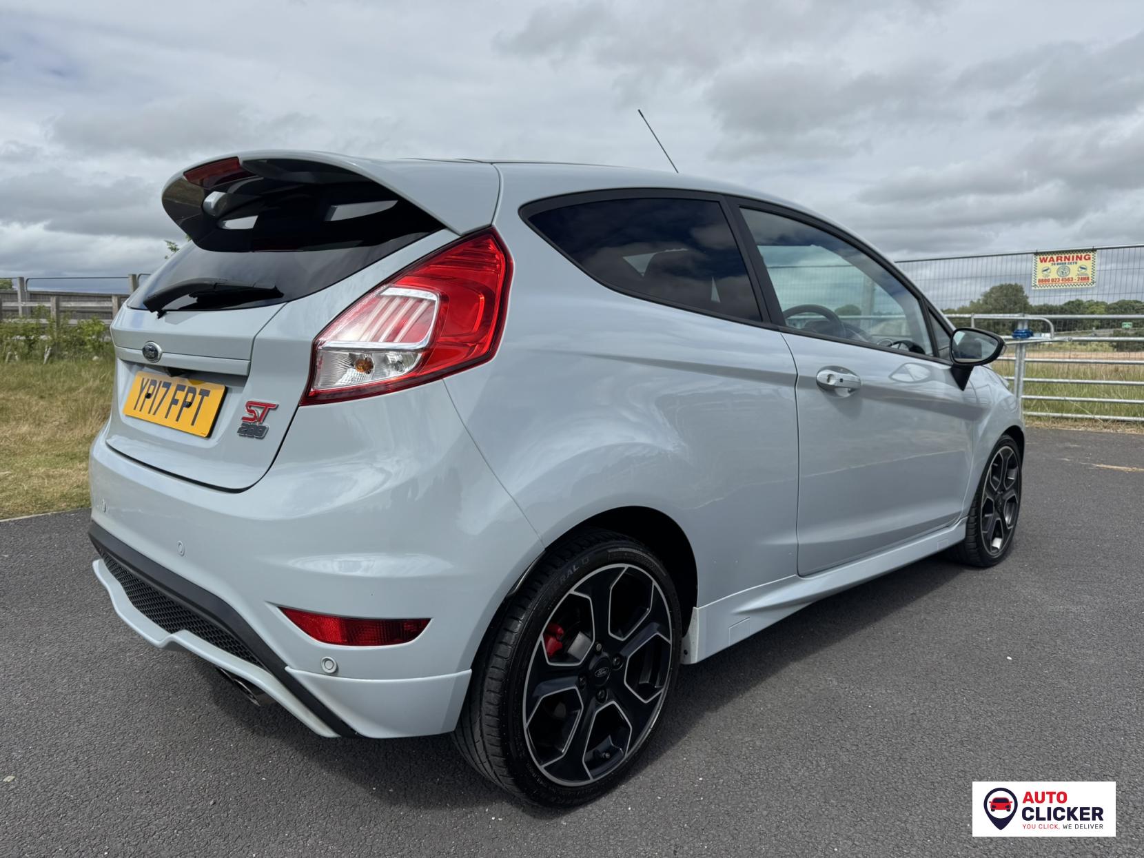 Ford Fiesta 1.6T EcoBoost ST-200 Hatchback 3dr Petrol Manual Euro 6 (200 ps)