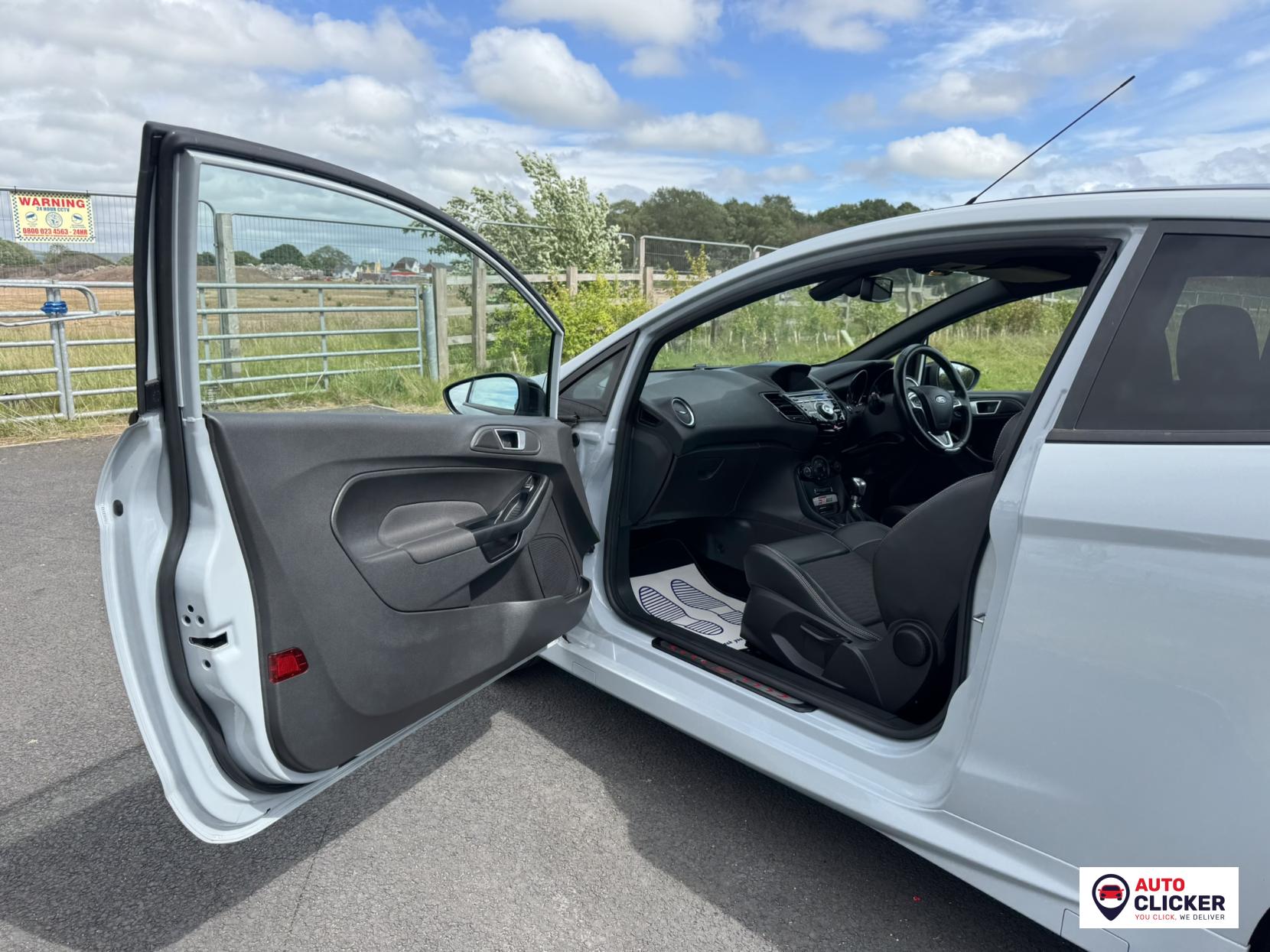 Ford Fiesta 1.6T EcoBoost ST-200 Hatchback 3dr Petrol Manual Euro 6 (200 ps)