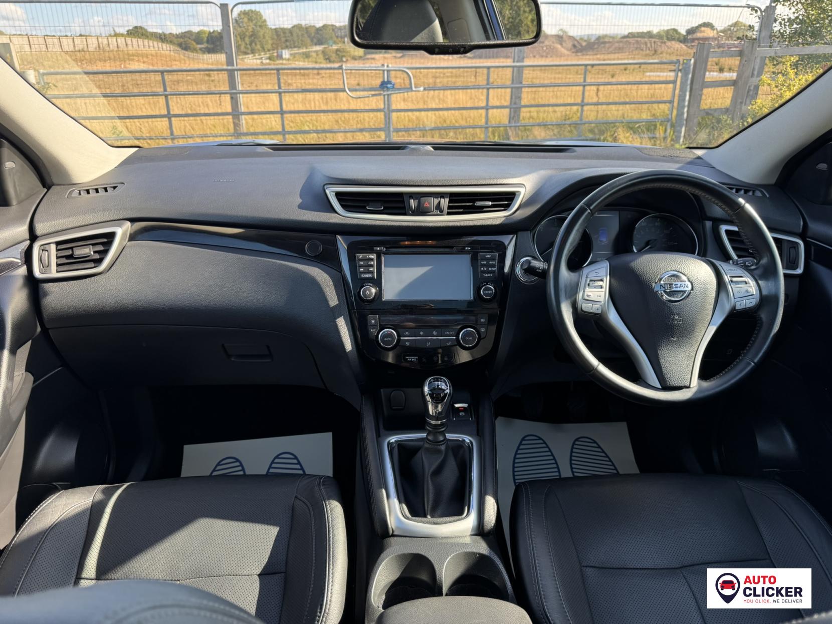 Nissan Qashqai 1.6 dCi Tekna SUV 5dr Diesel Manual 2WD Euro 5 (s/s) (130 ps)