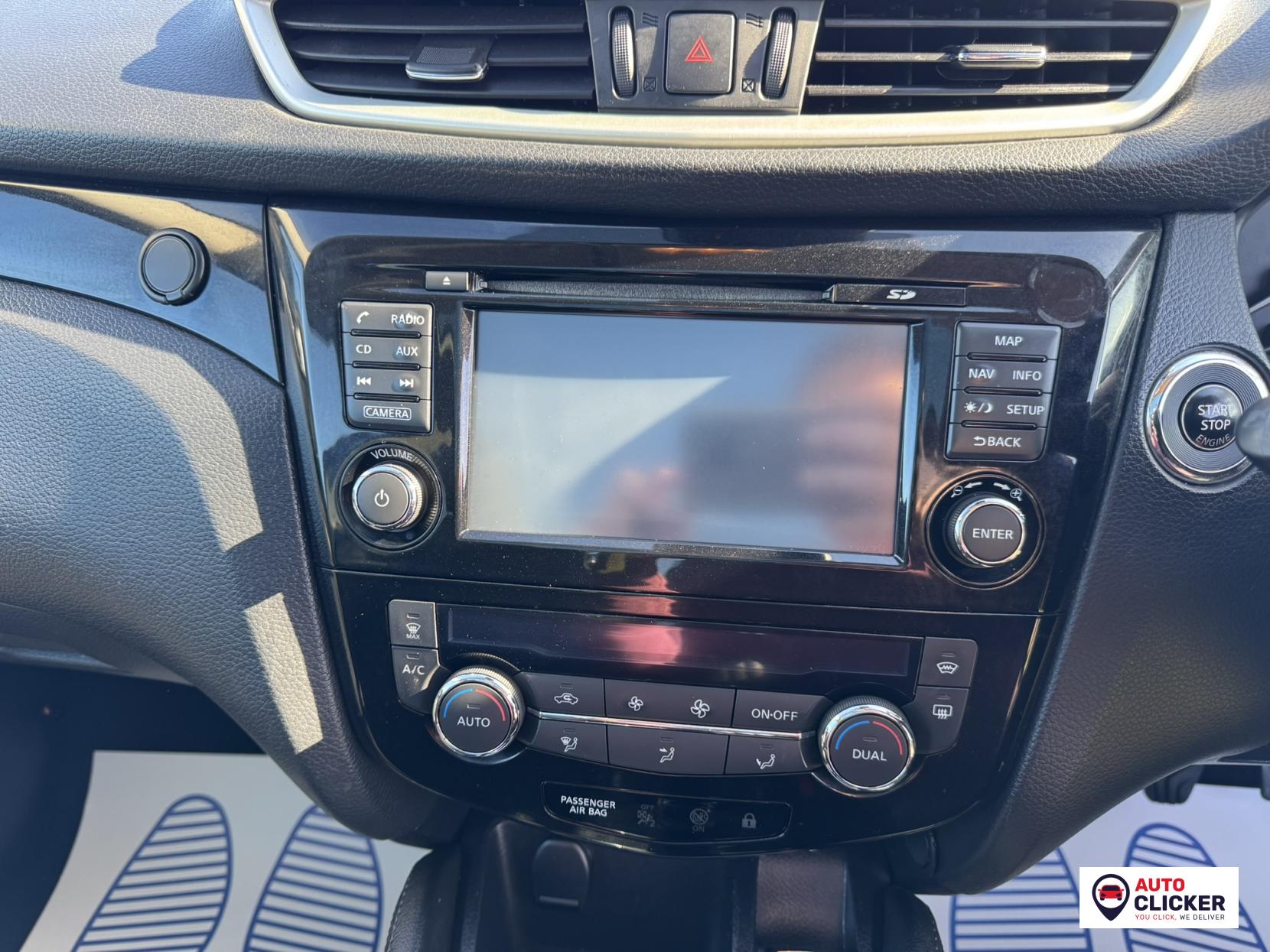 Nissan Qashqai 1.6 dCi Tekna SUV 5dr Diesel Manual 2WD Euro 5 (s/s) (130 ps)