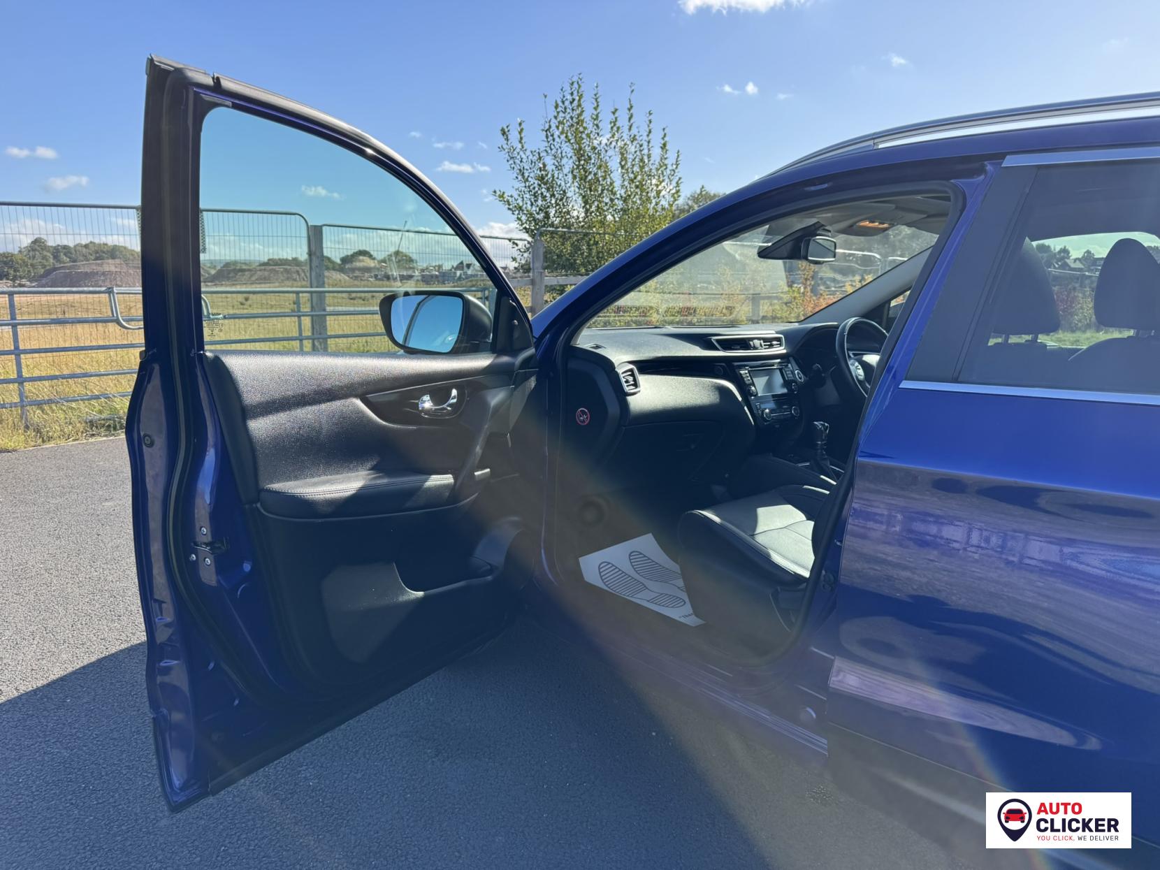 Nissan Qashqai 1.6 dCi Tekna SUV 5dr Diesel Manual 2WD Euro 5 (s/s) (130 ps)