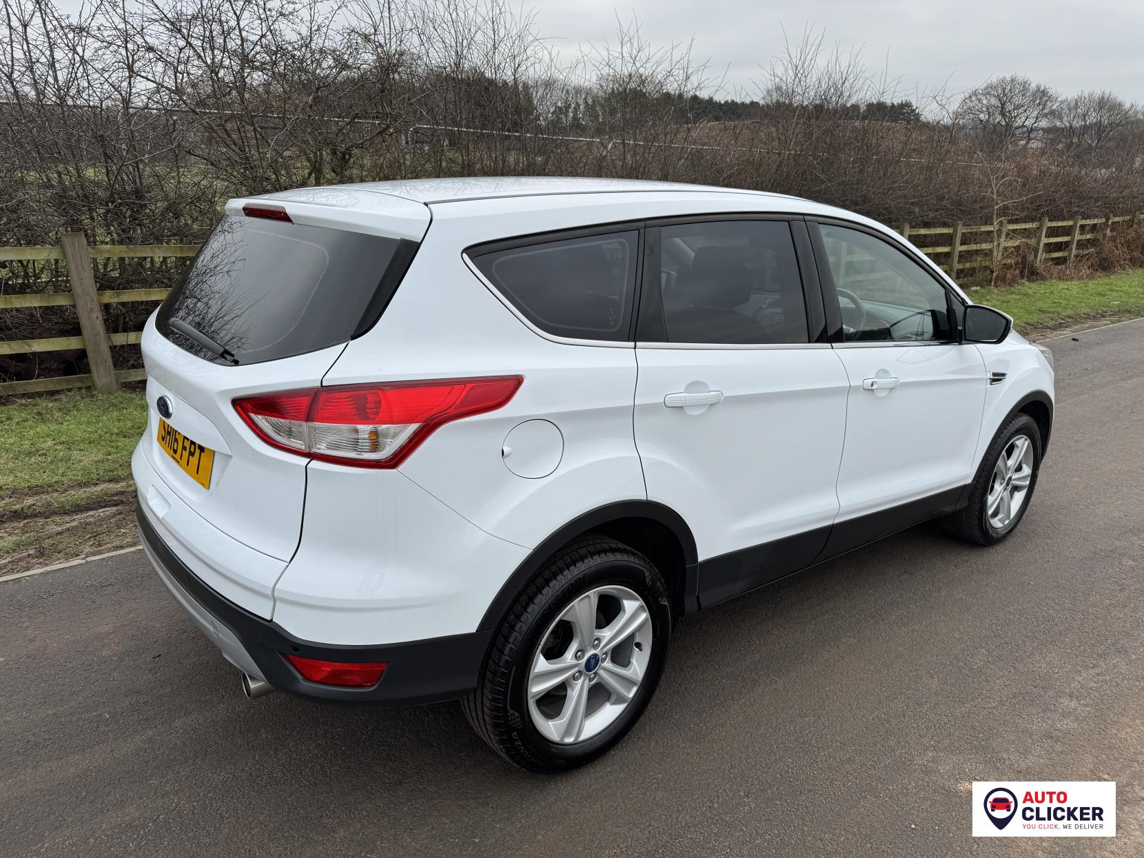 Ford Kuga 2.0 TDCi Zetec SUV 5dr Diesel Manual 2WD Euro 6 (s/s) (150 ps)