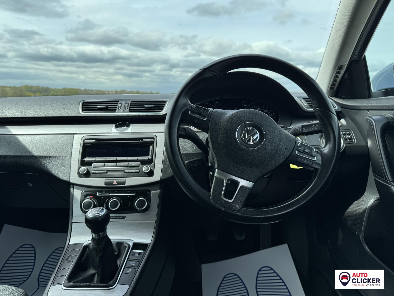 Volkswagen Passat 2.0 TDI BlueMotion Tech SE Saloon 4dr Diesel Manual Euro 5 (s/s) (140 ps)