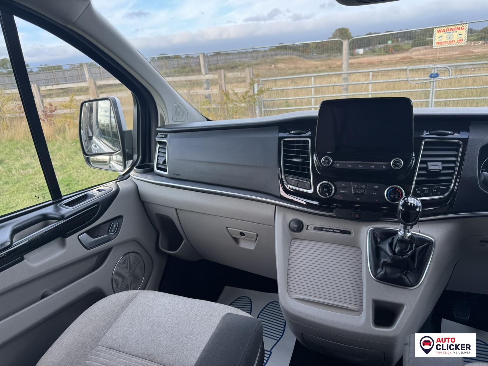 Ford Tourneo Custom 2.0 320 EcoBlue Titanium Minibus Double Cab 5dr Diesel Manual L2 Euro 6 (s/s) (130 ps)