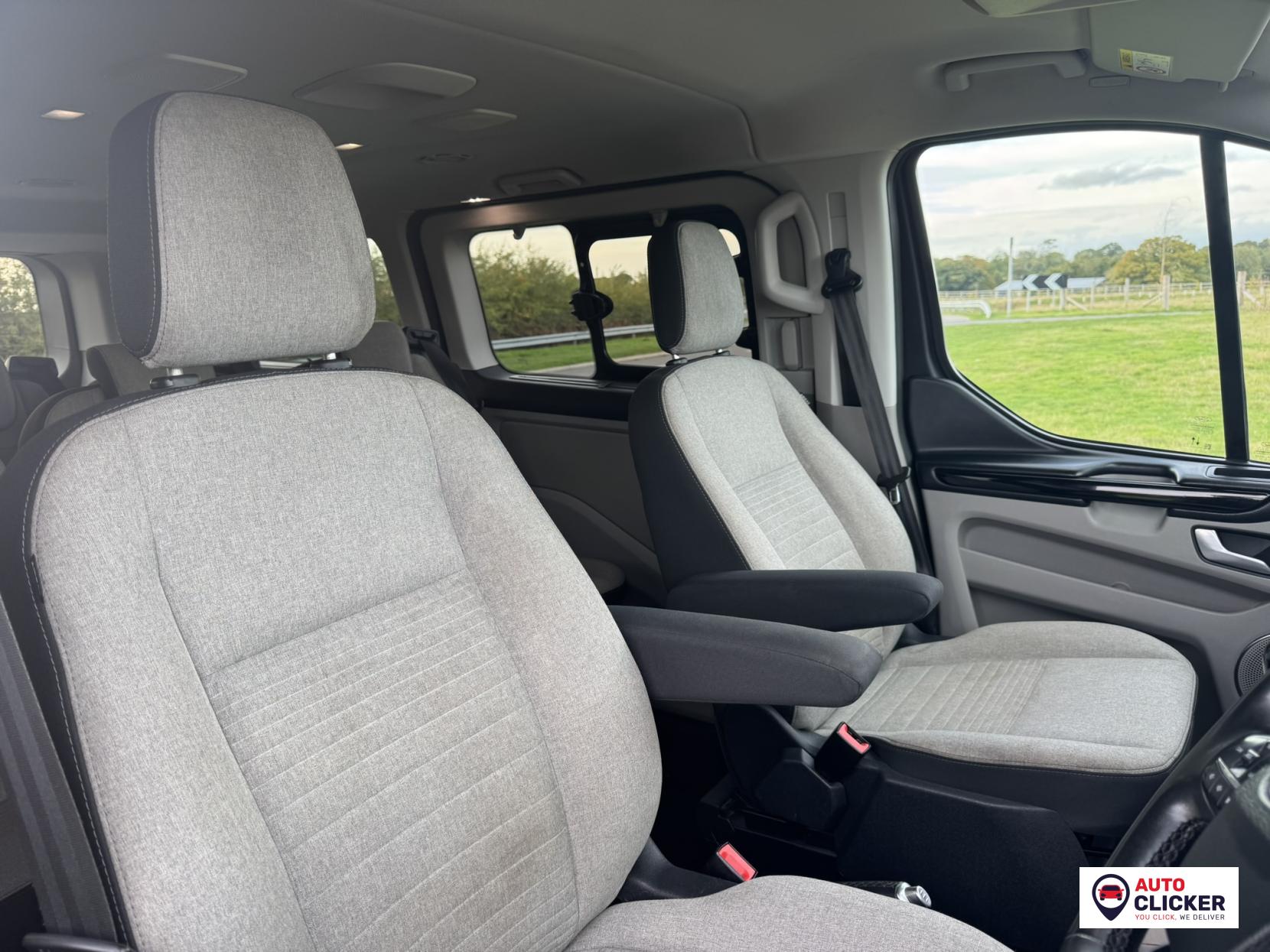 Ford Tourneo Custom 2.0 320 EcoBlue Titanium Minibus Double Cab 5dr Diesel Manual L2 Euro 6 (s/s) (130 ps)