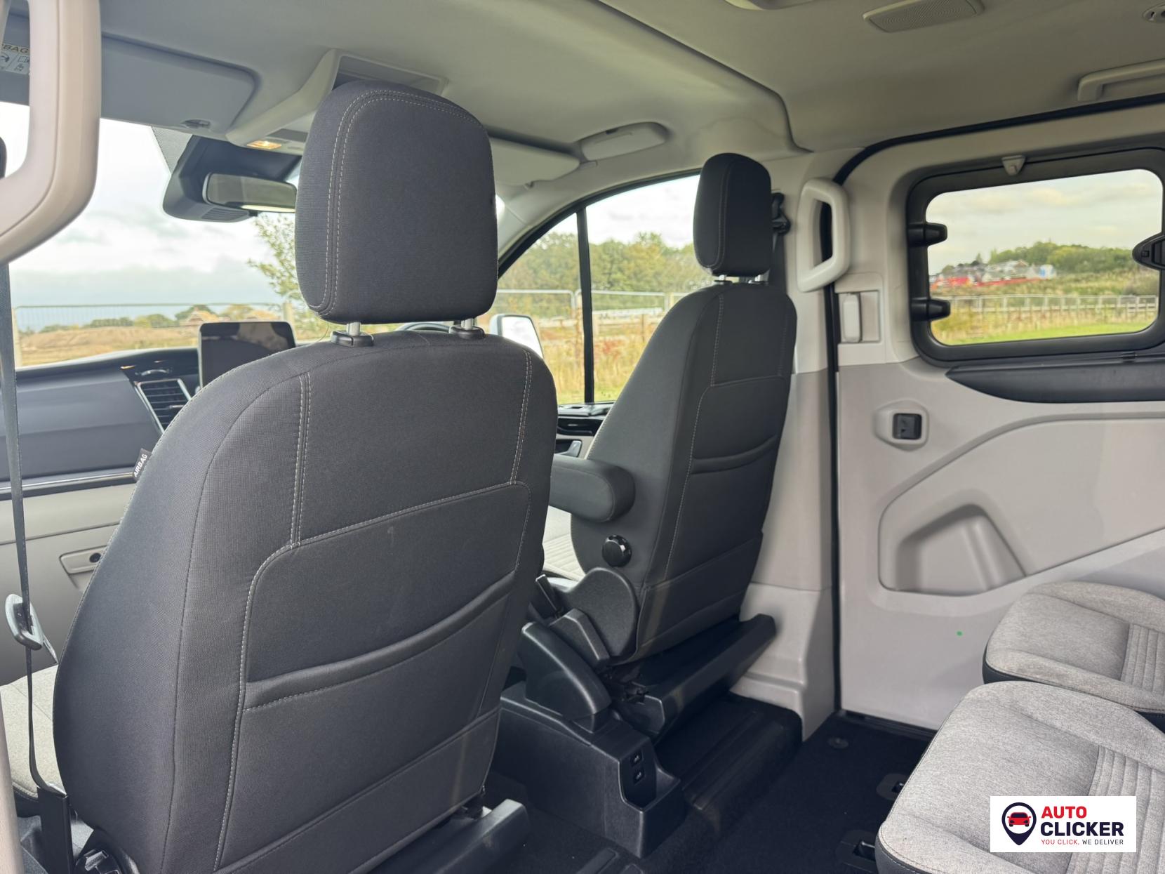 Ford Tourneo Custom 2.0 320 EcoBlue Titanium Minibus Double Cab 5dr Diesel Manual L2 Euro 6 (s/s) (130 ps)