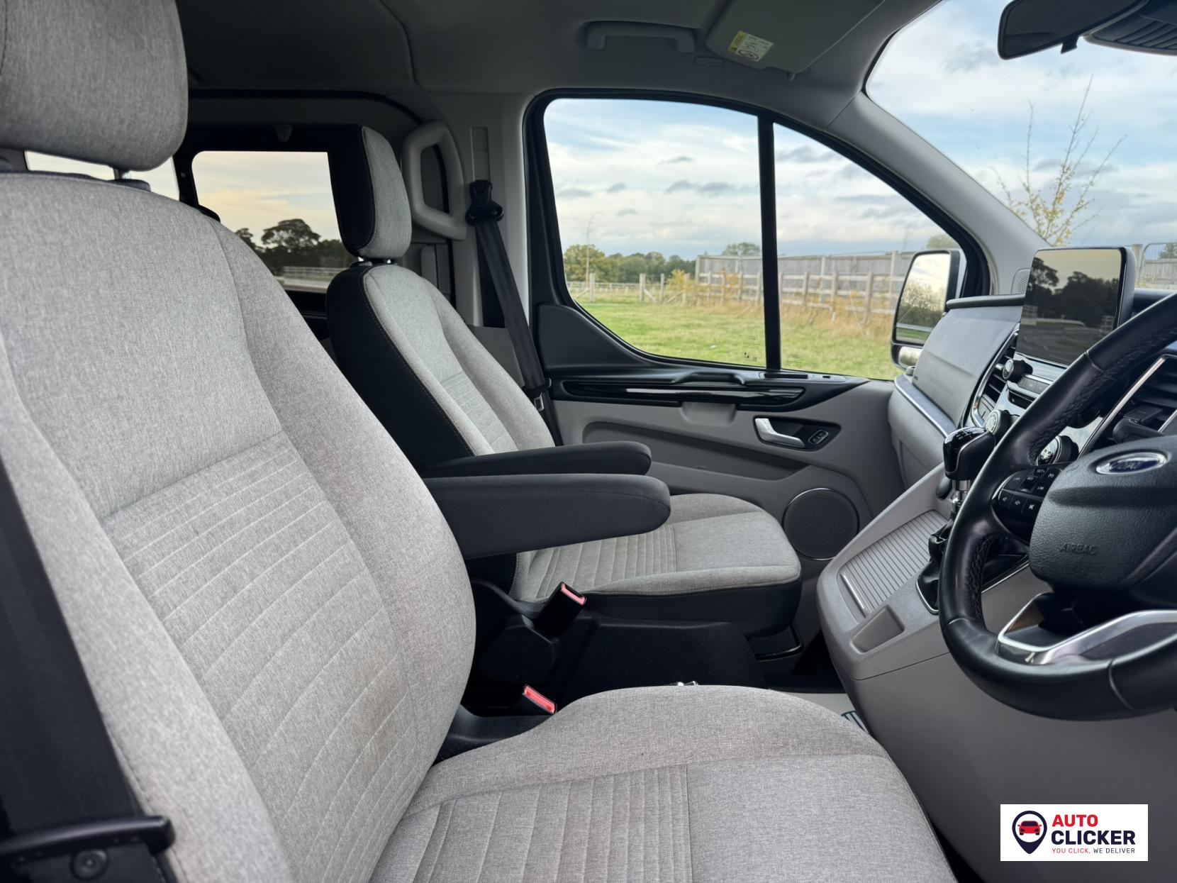 Ford Tourneo Custom 2.0 320 EcoBlue Titanium Minibus Double Cab 5dr Diesel Manual L2 Euro 6 (s/s) (130 ps)