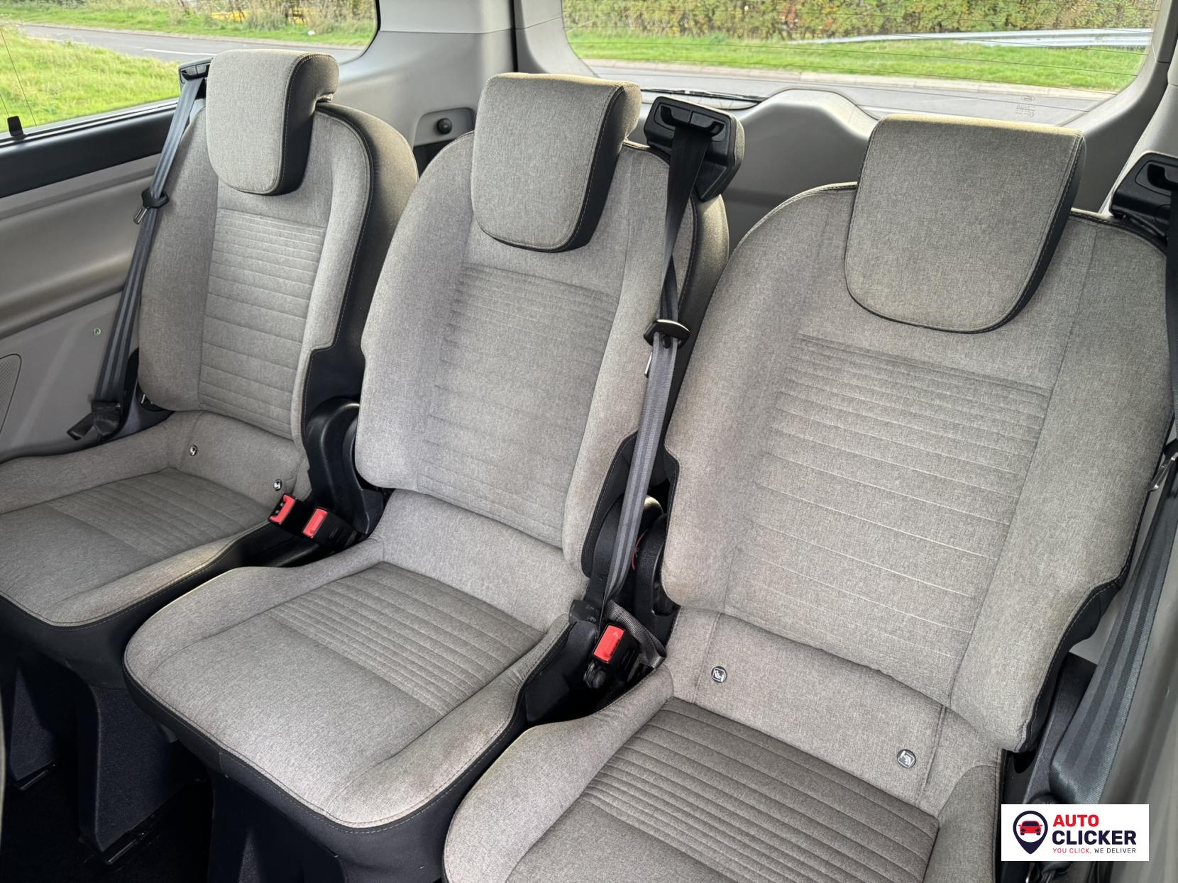 Ford Tourneo Custom 2.0 320 EcoBlue Titanium Minibus Double Cab 5dr Diesel Manual L2 Euro 6 (s/s) (130 ps)