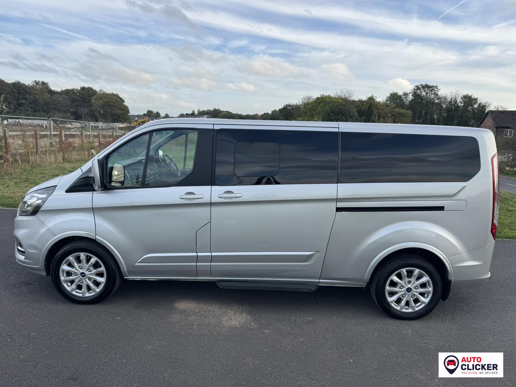 Ford Tourneo Custom 2.0 320 EcoBlue Titanium Minibus Double Cab 5dr Diesel Manual L2 Euro 6 (s/s) (130 ps)