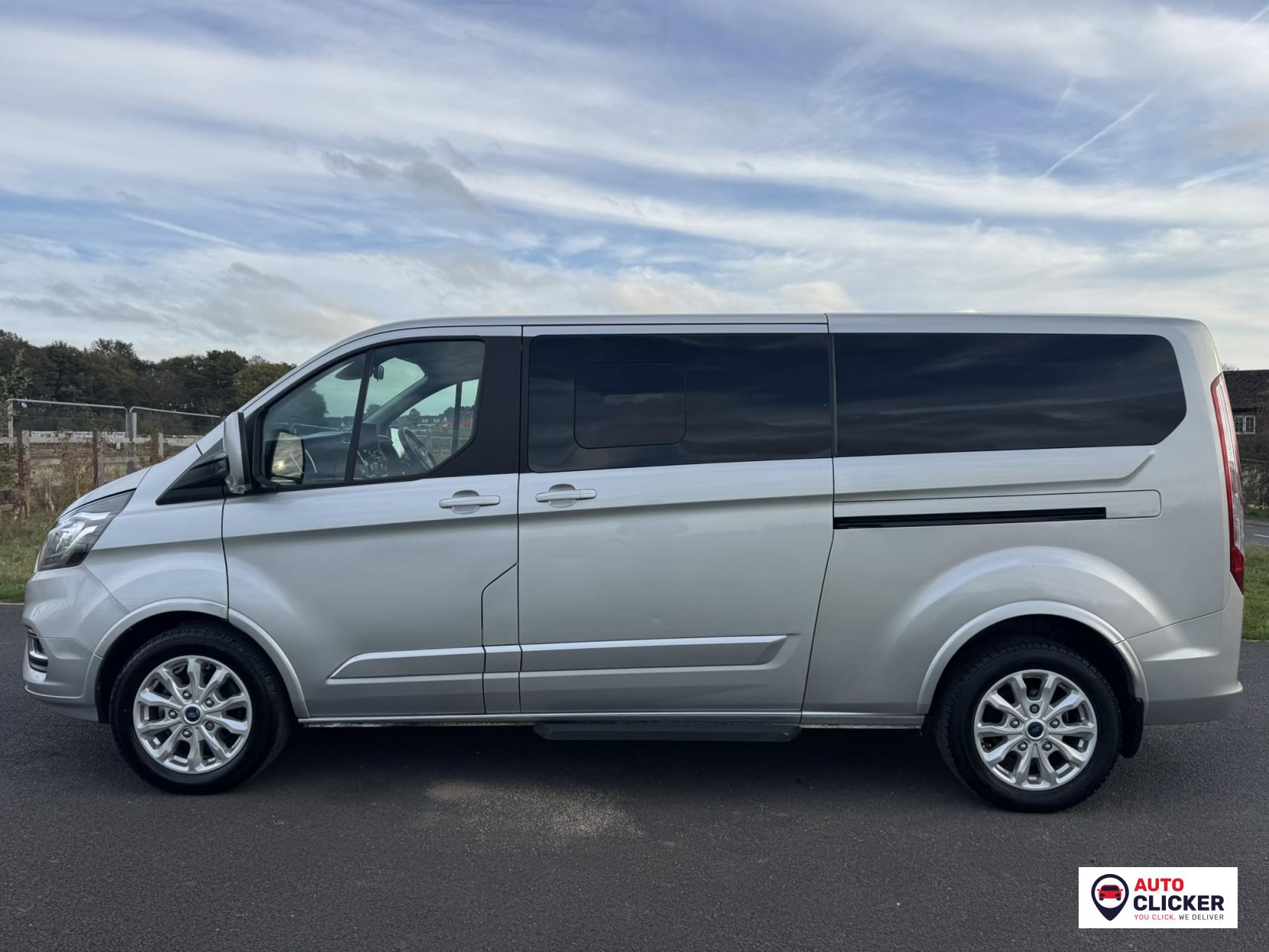 Ford Tourneo Custom 2.0 320 EcoBlue Titanium Minibus Double Cab 5dr Diesel Manual L2 Euro 6 (s/s) (130 ps)