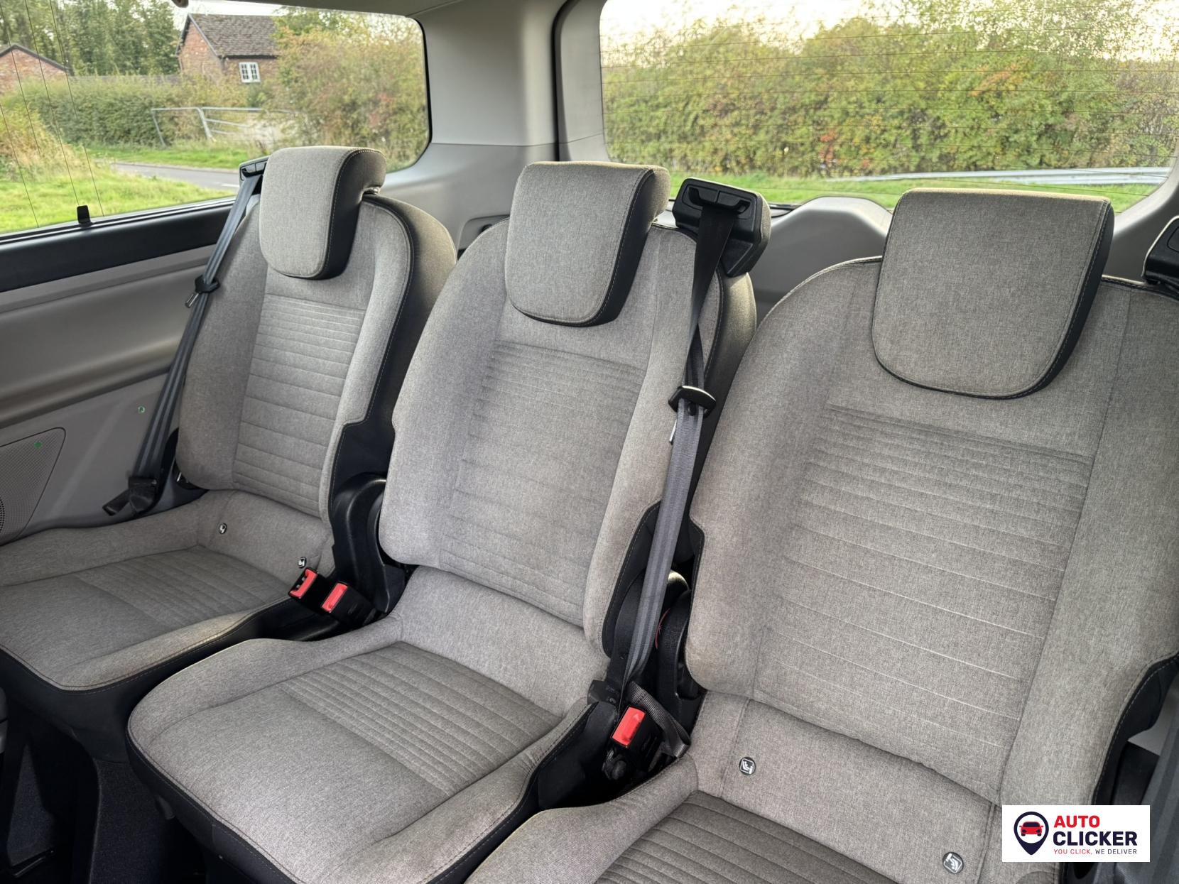 Ford Tourneo Custom 2.0 320 EcoBlue Titanium Minibus Double Cab 5dr Diesel Manual L2 Euro 6 (s/s) (130 ps)