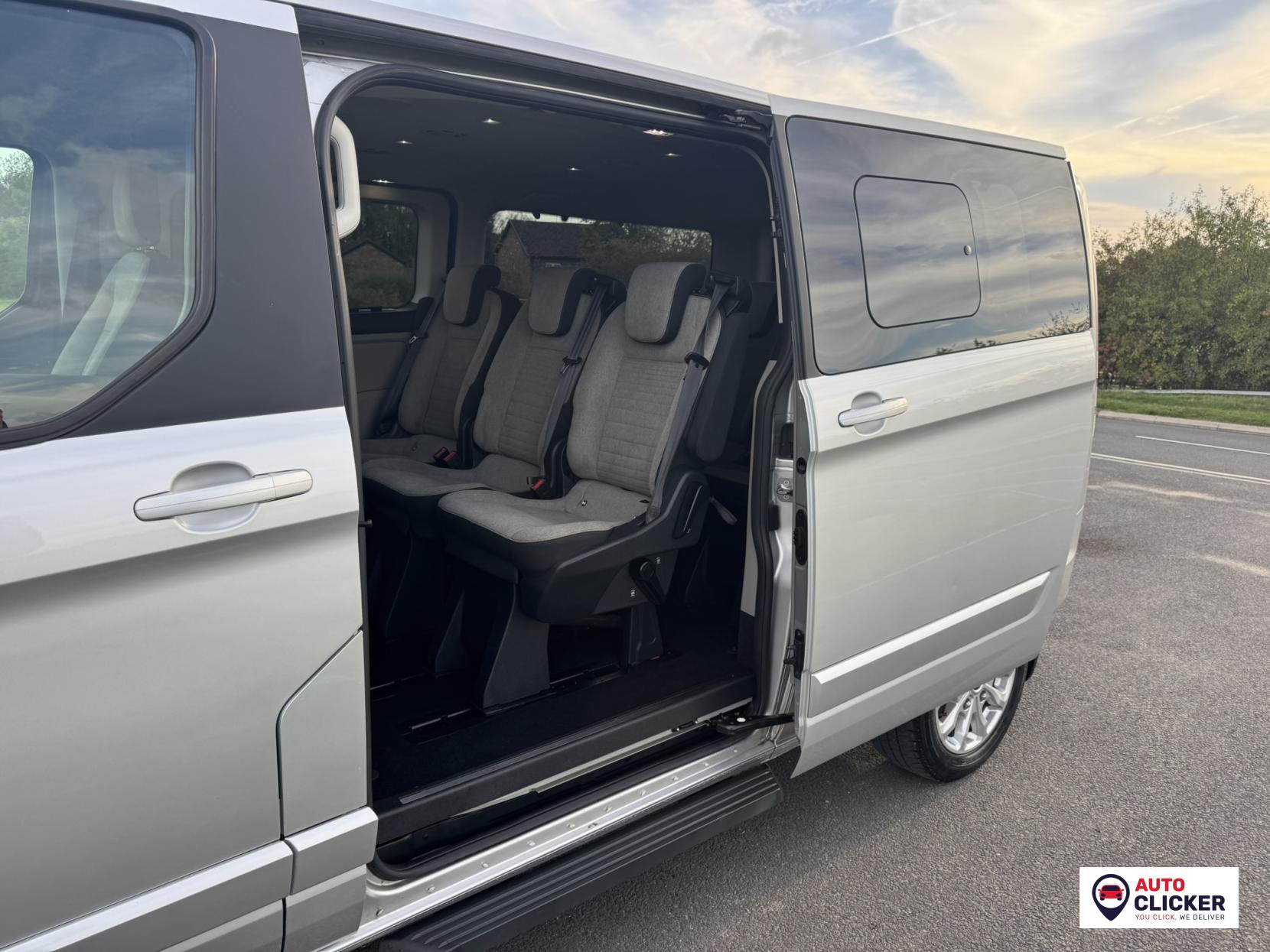 Ford Tourneo Custom 2.0 320 EcoBlue Titanium Minibus Double Cab 5dr Diesel Manual L2 Euro 6 (s/s) (130 ps)